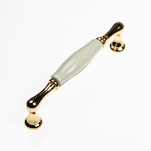 złoty-uchwyt-porcelanowy-M640100GLG.jpg