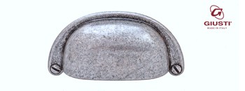 uchwyt-meblowy-typ-muszelka-stare-srebro- 50310B00E8