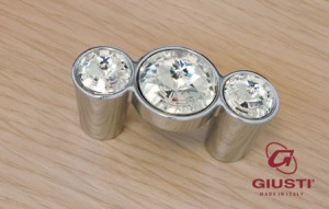 galka-meblowa-z-krysztalami-WPO633C32KR02