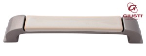 uchwyt-do-mebli-kolor-porcelany-aivory-M560100F7G